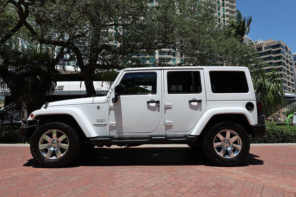2017 Jeep Wrangler Unlimited Sahara 4x4 - 23025064 - 64