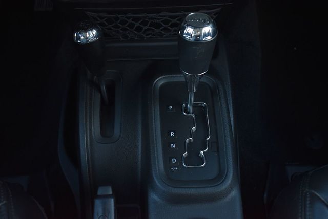 2017 Jeep Wrangler Unlimited Sahara 4x4 - 22942045 - 12