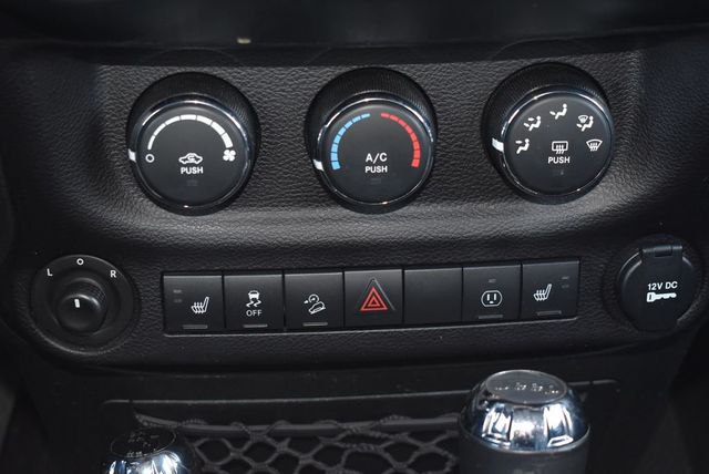 2017 Jeep Wrangler Unlimited Sahara 4x4 - 22942045 - 13