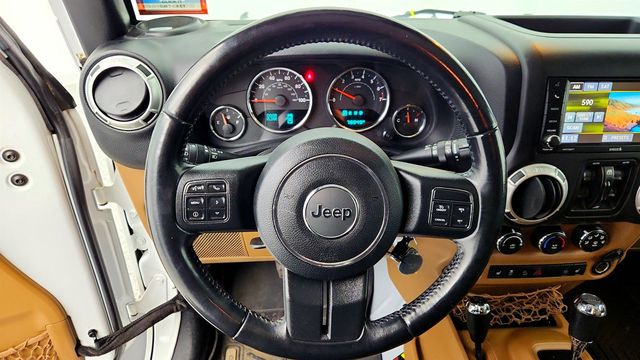 2017 Jeep Wrangler Unlimited Sahara 4x4 - 22973018 - 12