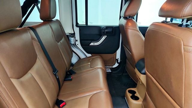 2017 Jeep Wrangler Unlimited Sahara 4x4 - 22973018 - 21