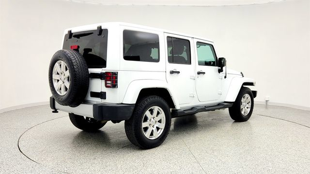 2017 Jeep Wrangler Unlimited Sahara 4x4 - 22973018 - 4