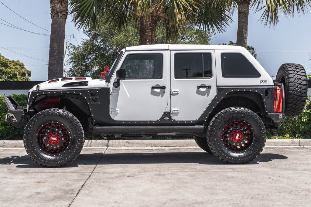 2017 Jeep Wrangler Unlimited Sahara photo 3