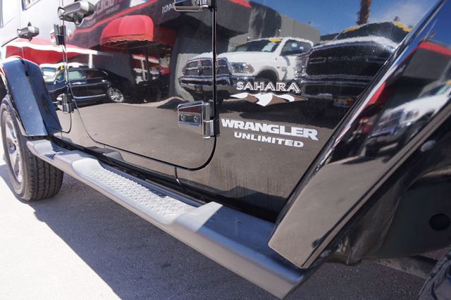 2017 Jeep Wrangler Unlimited SAHARA, 4X4, HARD TOP, CLOTH SEATS, RUNNING BOARDS - 22987085 - 10