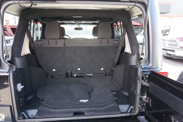 2017 Jeep Wrangler Unlimited SAHARA, 4X4, HARD TOP, CLOTH SEATS, RUNNING BOARDS - 22987085 - 12