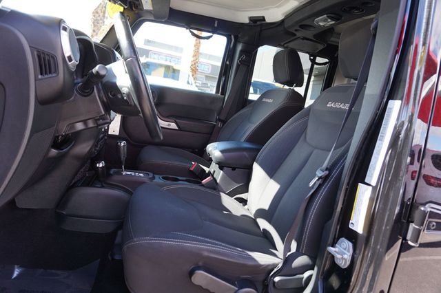 2017 Jeep Wrangler Unlimited SAHARA, 4X4, HARD TOP, CLOTH SEATS, RUNNING BOARDS - 22987085 - 17