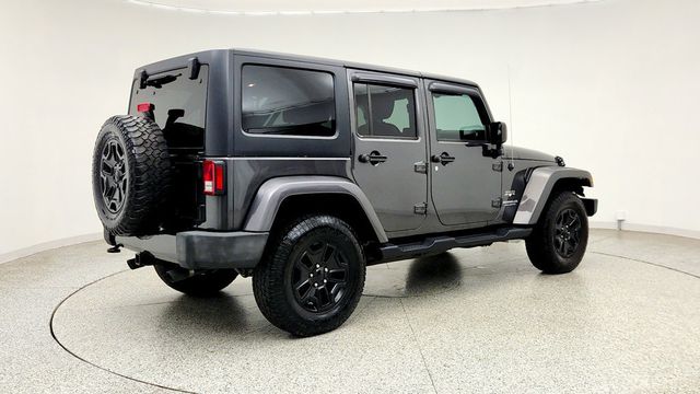 2017 Jeep Wrangler Unlimited Sahara 4x4 w/ Heated Seats, Remote Start & Connectivity Pkg - 23099898 - 4