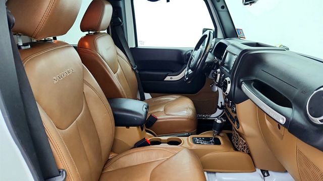 2017 Jeep Wrangler Unlimited Sahara 4x4 with Hardtop, Leather Bucket Seats & Navigation - 22973018 - 22