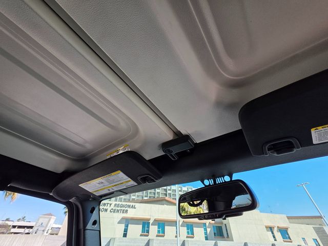 2017 Jeep Wrangler Unlimited Smoky Mountain 4x4 - 22932754 - 15