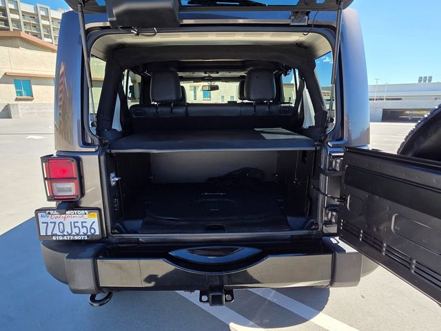 2017 Jeep Wrangler Unlimited Smoky Mountain 4x4 - 22932754 - 16