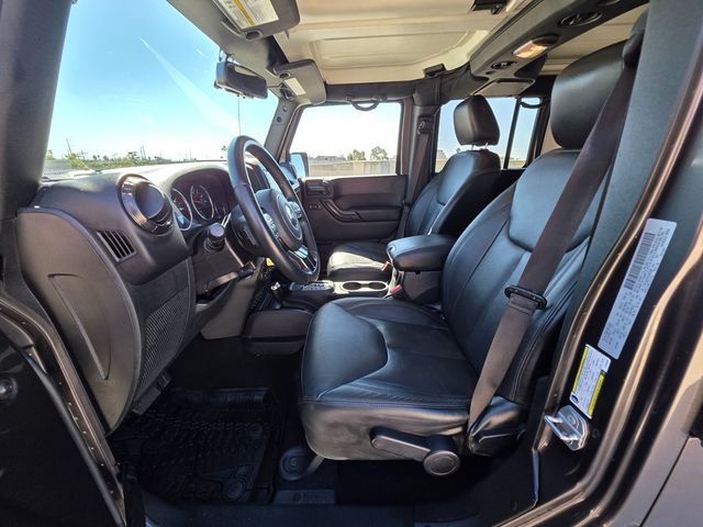 2017 Jeep Wrangler Unlimited Smoky Mountain 4x4 - 22932754 - 19