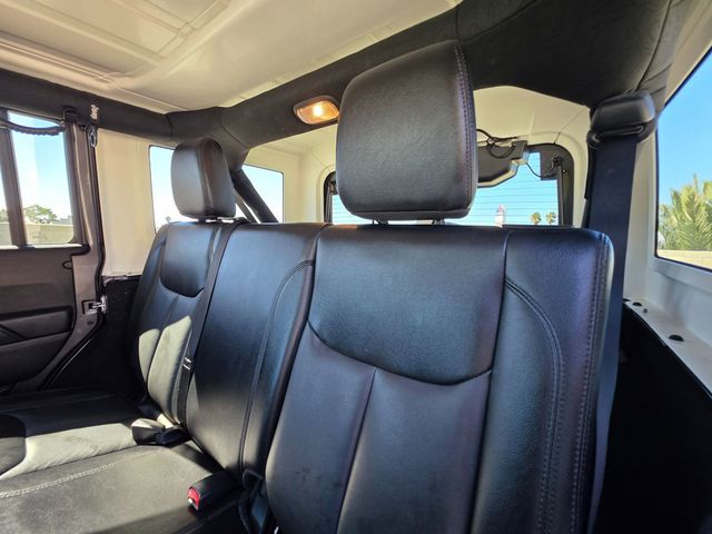 2017 Jeep Wrangler Unlimited Smoky Mountain 4x4 - 22932754 - 22