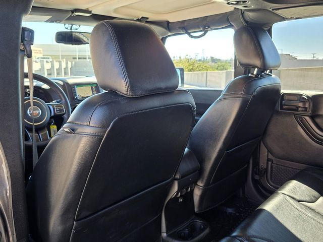 2017 Jeep Wrangler Unlimited Smoky Mountain 4x4 - 22932754 - 23