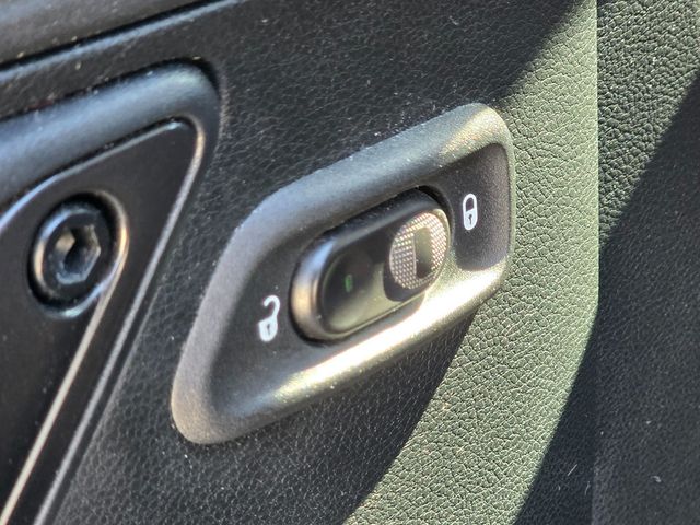 2017 Jeep Wrangler Unlimited Smoky Mountain 4x4 - 22932754 - 26