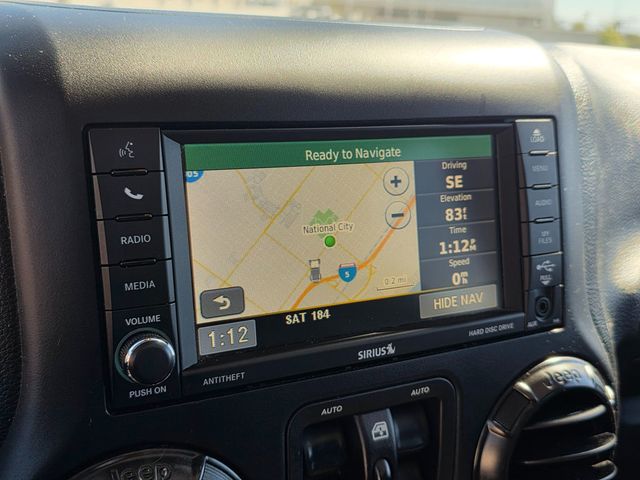 2017 Jeep Wrangler Unlimited Smoky Mountain 4x4 - 22932754 - 32