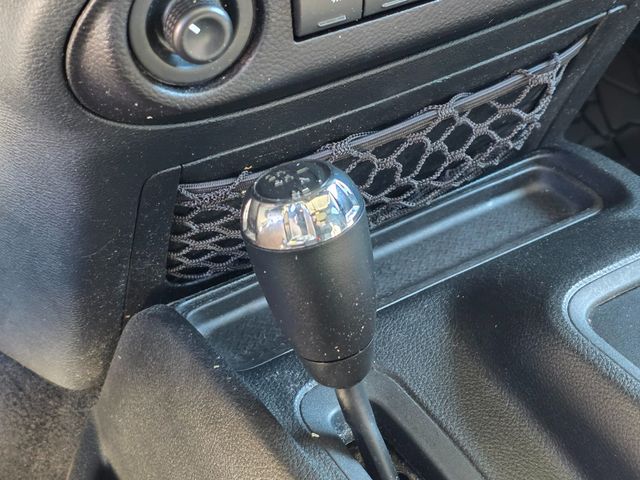 2017 Jeep Wrangler Unlimited Smoky Mountain 4x4 - 22932754 - 35