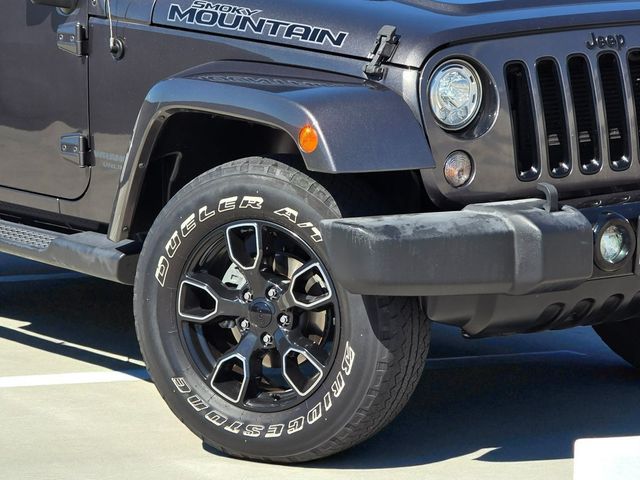 2017 Jeep Wrangler Unlimited Smoky Mountain 4x4 - 22932754 - 3
