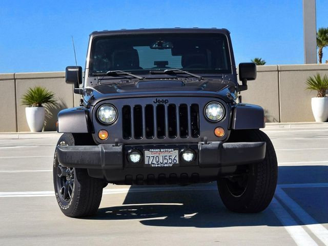 2017 Jeep Wrangler Unlimited Smoky Mountain 4x4 - 22932754 - 4