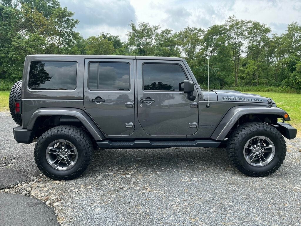 2017 Jeep Wrangler Unlimited Smoky Mountain 4x4 - 22521824 - 1