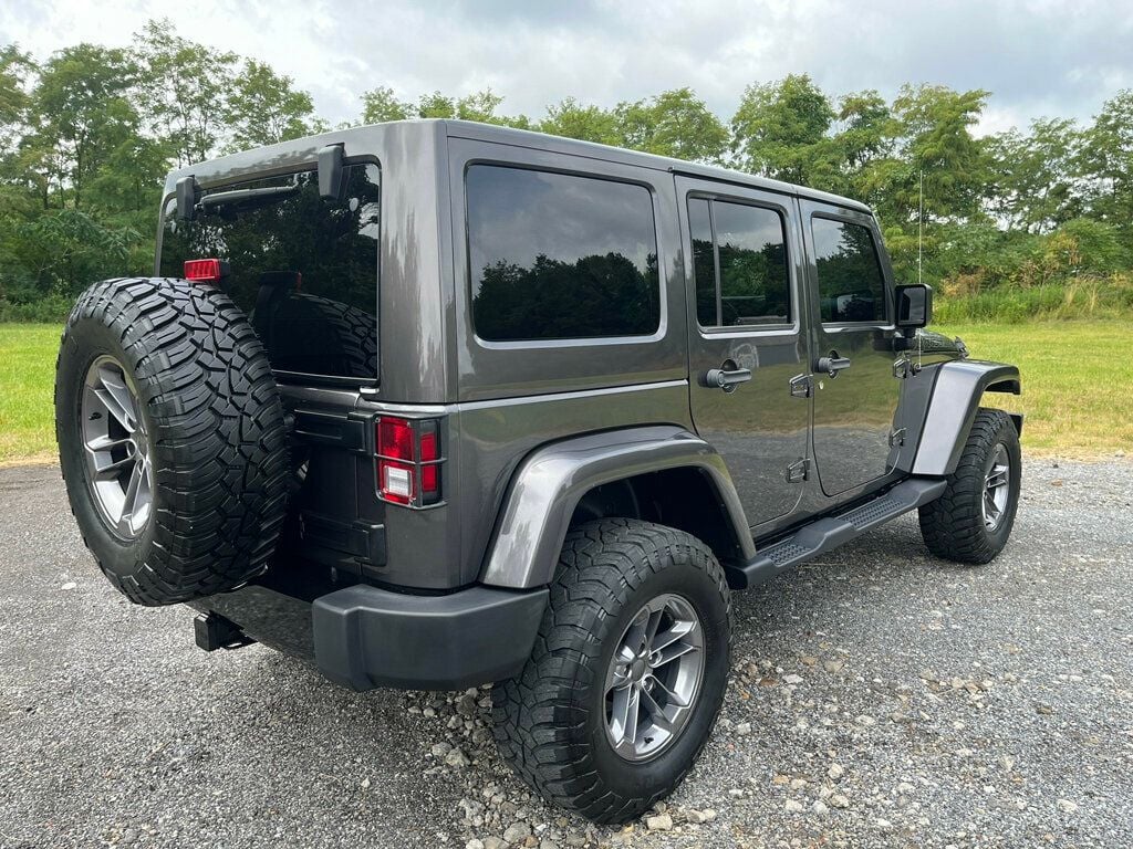 2017 Jeep Wrangler Unlimited Smoky Mountain 4x4 - 22521824 - 2