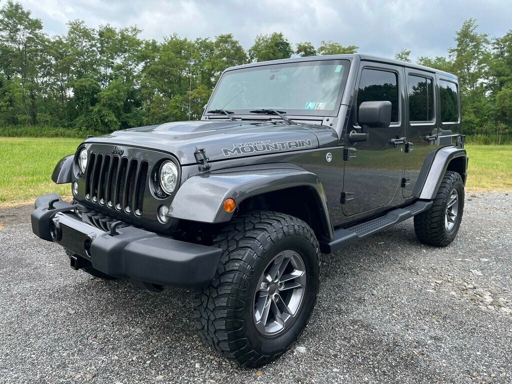 2017 Jeep Wrangler Unlimited Smoky Mountain 4x4 - 22521824 - 6