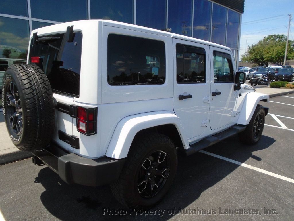 2017 Jeep Wrangler Unlimited Smoky Mountain 4x4 - 22504724 - 3