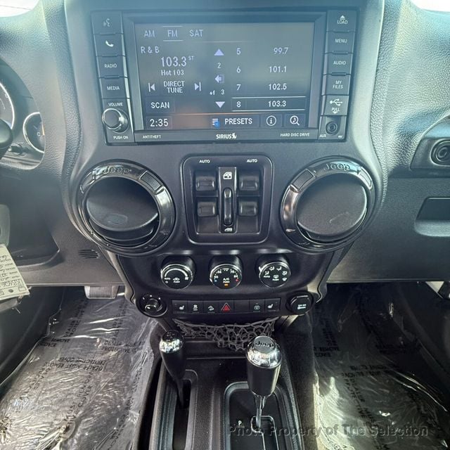 2017 Jeep Wrangler Unlimited SMOKY MOUNTAIN EDITION 4x4 W/COLOR MATCH 3-PIECE HARD TOP - 23017547 - 31
