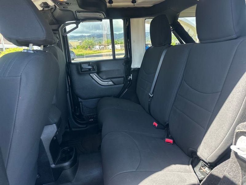 2017 Jeep Wrangler Unlimited Sport 4x4 - 23009035 - 14