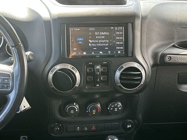 2017 Jeep Wrangler Unlimited Sport 4x4 - 23009035 - 15