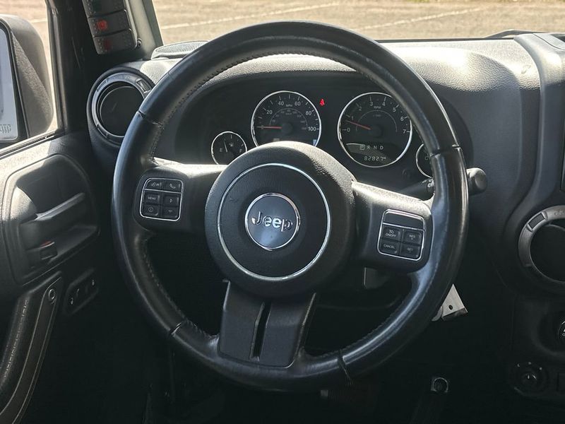 2017 Jeep Wrangler Unlimited Sport 4x4 - 23009035 - 16