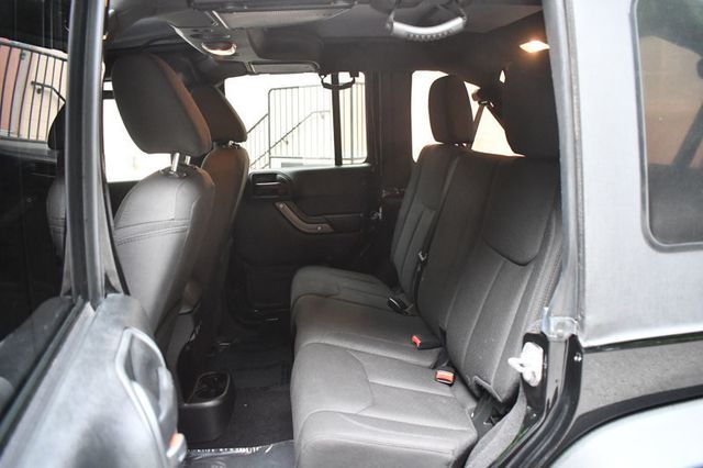 2017 Jeep Wrangler Unlimited Sport 4x4 - 23022950 - 20