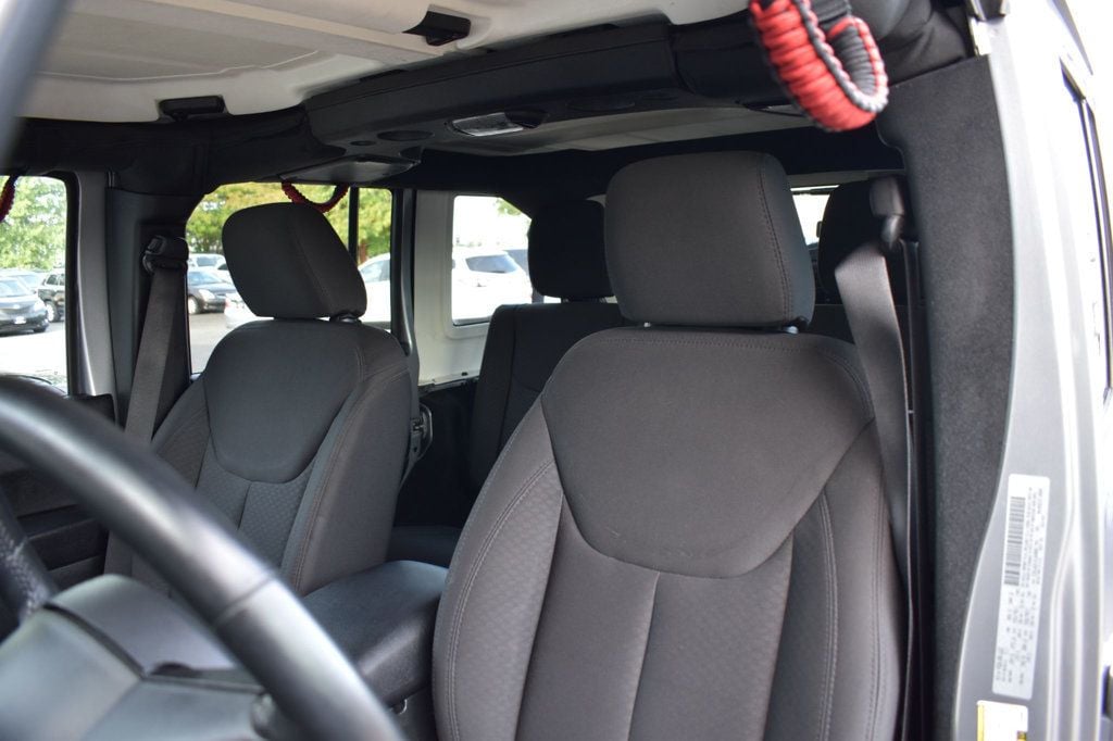 2017 Jeep Wrangler Unlimited Sport 4x4 - 22923586 - 13