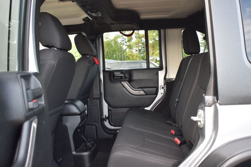 2017 Jeep Wrangler Unlimited Sport 4x4 - 22923586 - 18