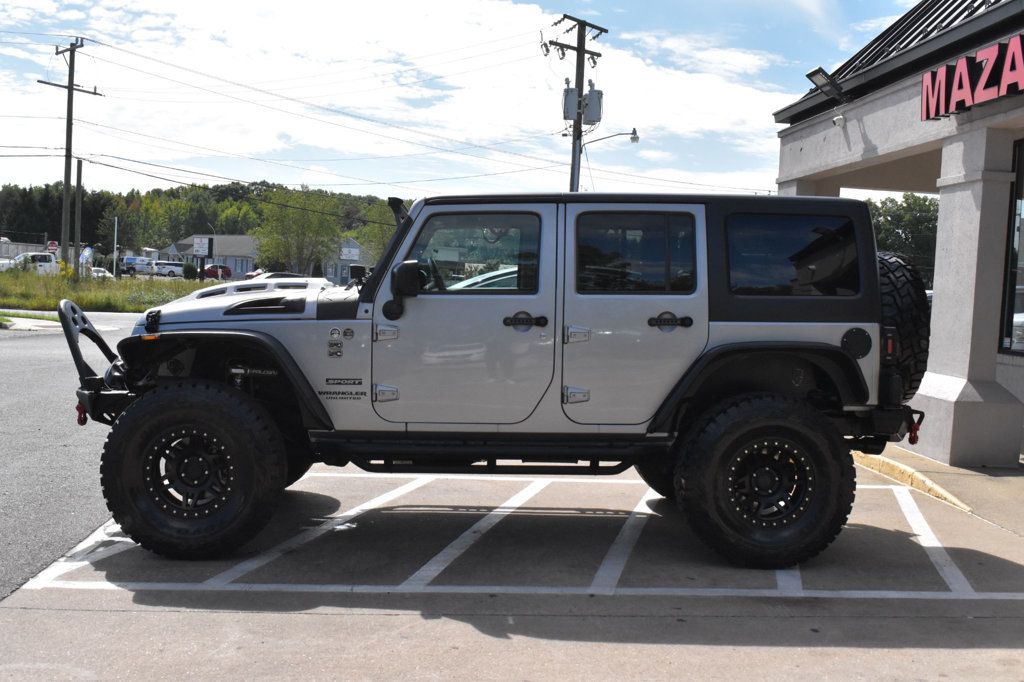 2017 Jeep Wrangler Unlimited Sport 4x4 - 22923586 - 4