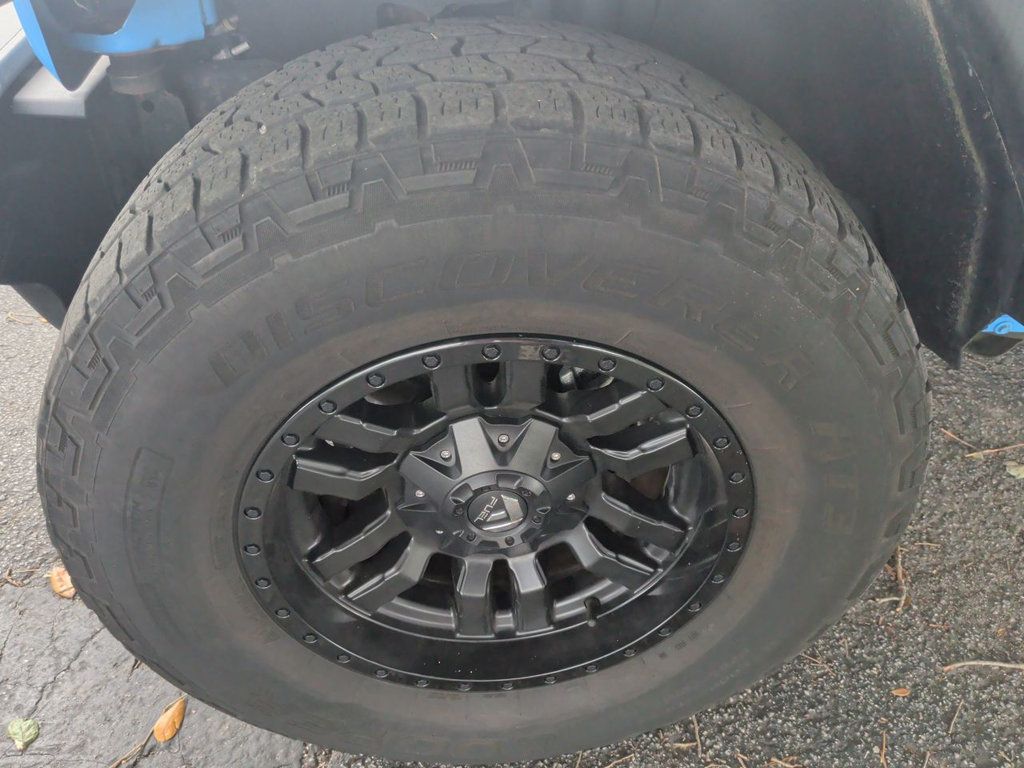 Jeep Wrangler Unlimited Sport 4x4 photo 10