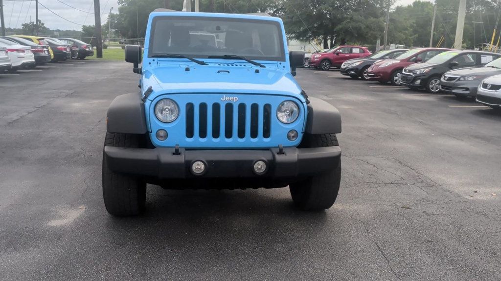 Jeep Wrangler Unlimited Sport 4x4 photo 3