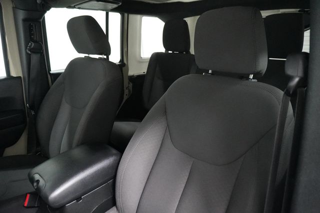 2017 Jeep Wrangler Unlimited Sport 4x4 - 22902373 - 11