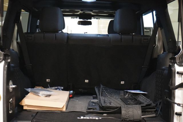 2017 Jeep Wrangler Unlimited Sport 4x4 - 23017910 - 13