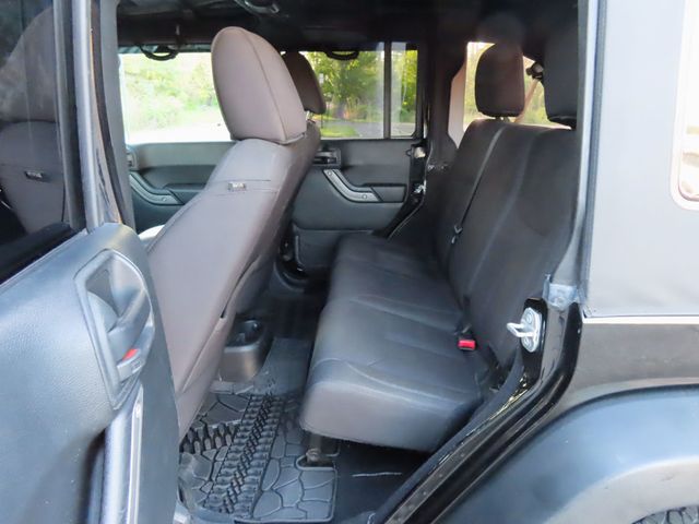 2017 Jeep Wrangler Unlimited Sport 4x4 - 23026269 - 24