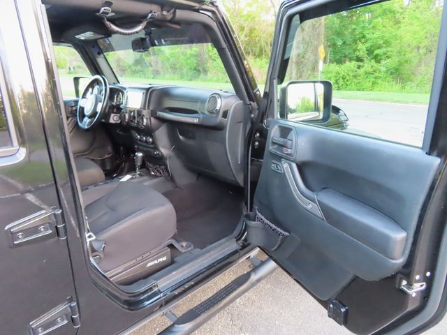2017 Jeep Wrangler Unlimited Sport 4x4 - 23026269 - 28