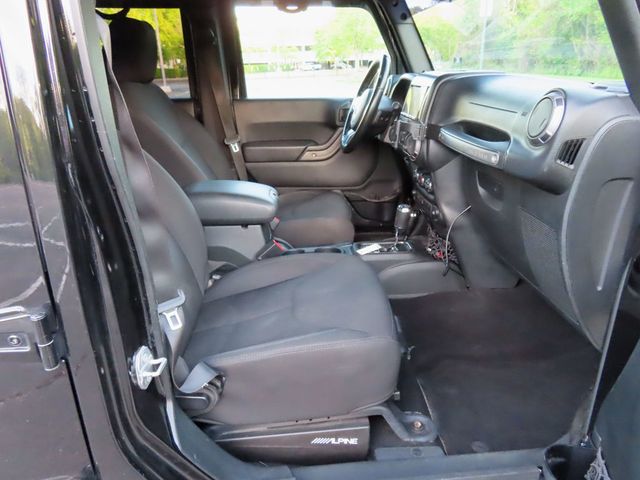 2017 Jeep Wrangler Unlimited Sport 4x4 - 23026269 - 29