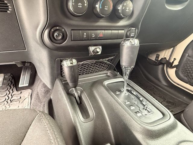 2017 Jeep Wrangler Unlimited Sport 4x4 - 23073757 - 8