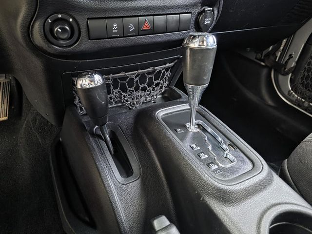 2017 Jeep Wrangler Unlimited Sport 4x4 - 22972916 - 15