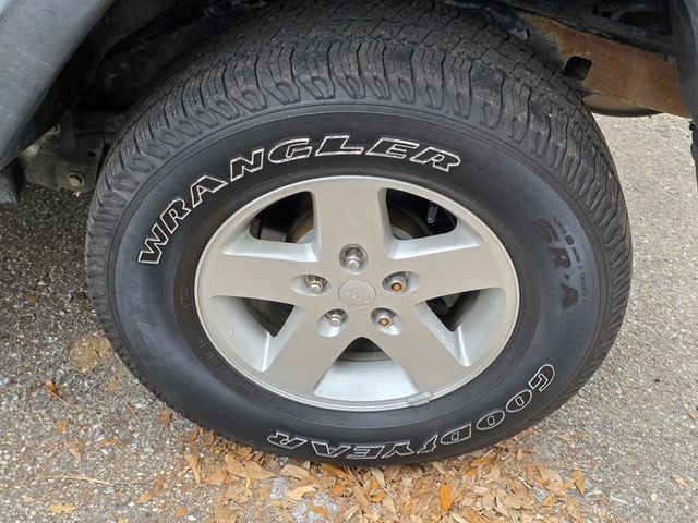 2017 Jeep Wrangler Unlimited Sport 4x4 - 22972916 - 27