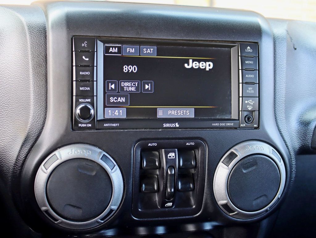 2017 Jeep Wrangler Unlimited Sport 4x4 - 22928076 - 13