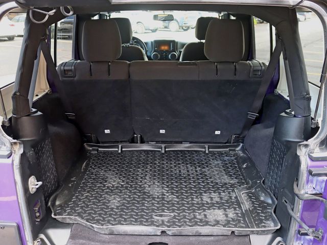 2017 Jeep Wrangler Unlimited Sport 4x4 - 22928076 - 28