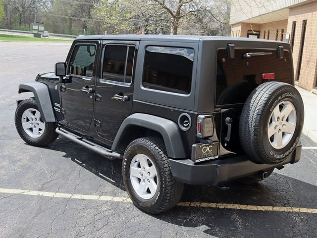 2017 Jeep Wrangler Unlimited Sport 4x4 - 23014260 - 9