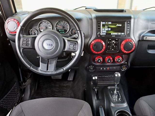 2017 Jeep Wrangler Unlimited Sport 4x4 - 23014260 - 11