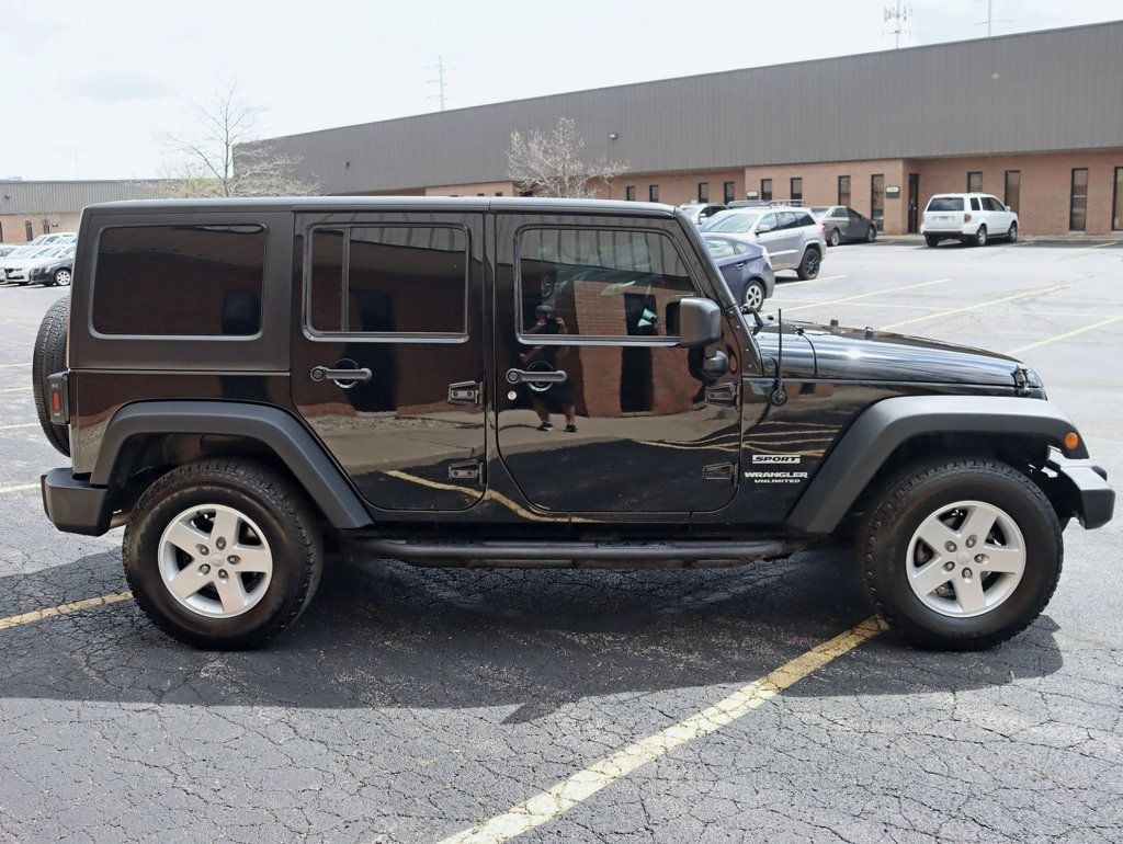 2017 Jeep Wrangler Unlimited Sport 4x4 - 23014260 - 7