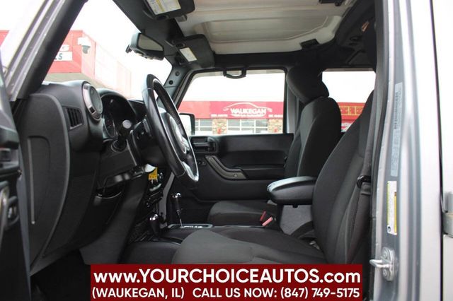 2017 Jeep Wrangler Unlimited Sport 4x4 - 22836945 - 8